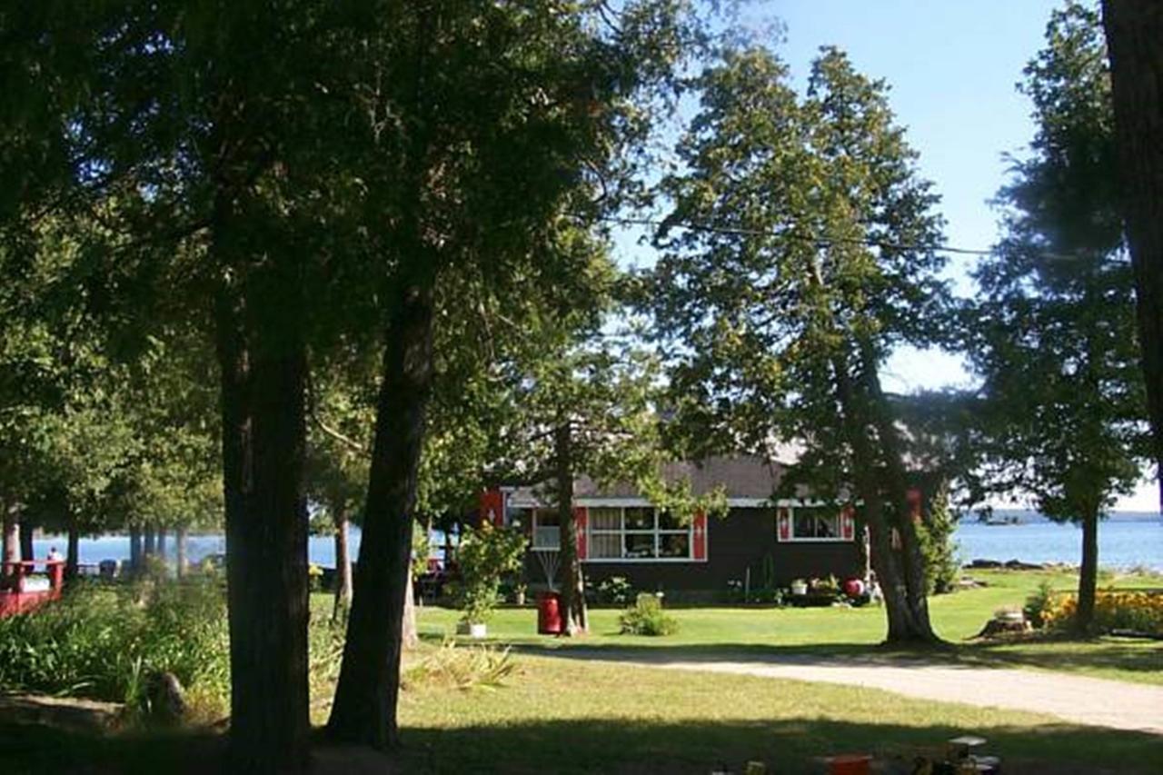 Wee Point Resort Manitowaning Extérieur photo