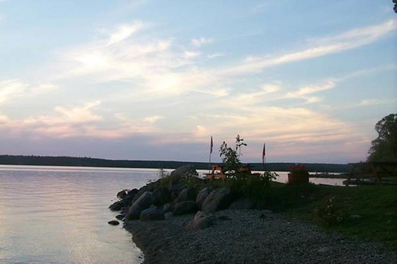Wee Point Resort Manitowaning Extérieur photo