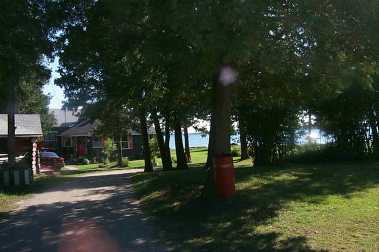 Wee Point Resort Manitowaning Extérieur photo