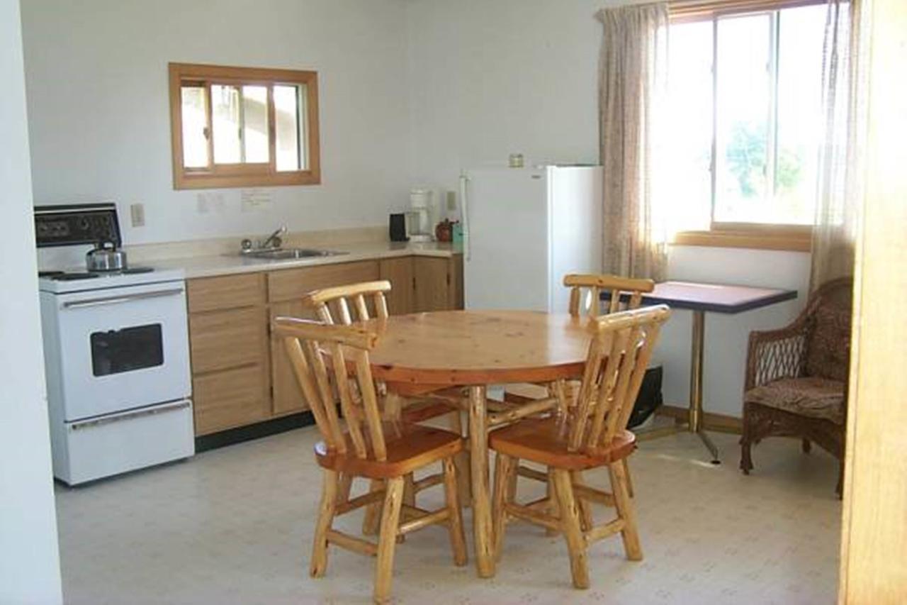 Wee Point Resort Manitowaning Chambre photo
